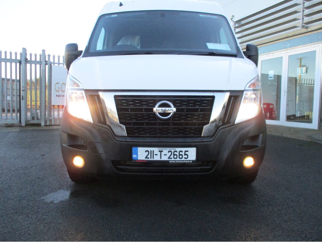 2021 Nissan NV400