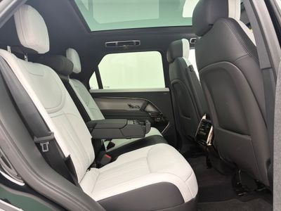 2025 Land Rover Range Rover Sport