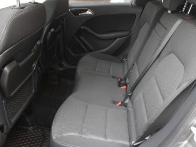 2016 Mercedes-Benz B 180