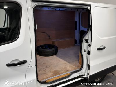 2021 Nissan NV300