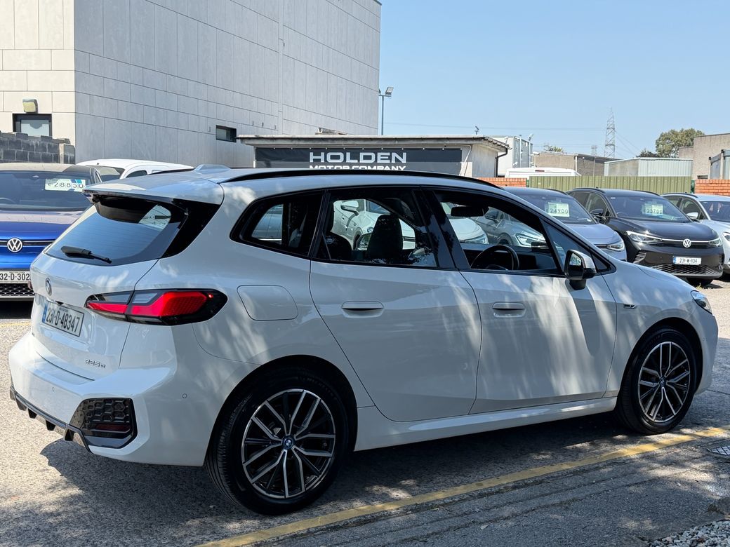 2023 BMW 225