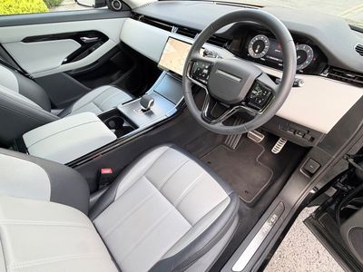 2025 Land Rover Range Rover Evoque