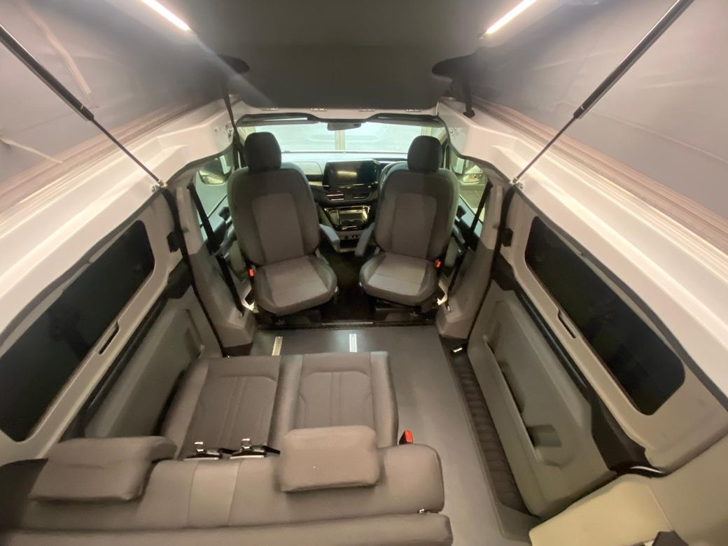 2025 Ford Tourneo Custom