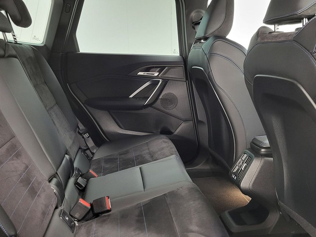 2025 BMW iX1