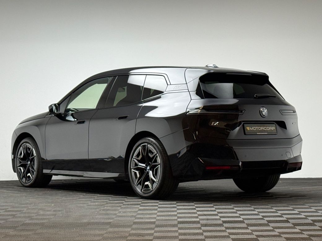 2024 BMW iX