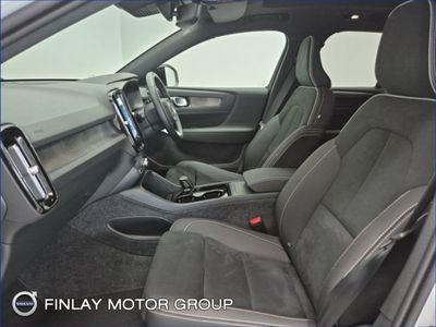 2025 Volvo XC40