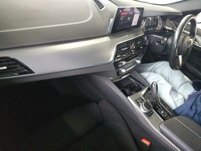 2020 BMW 523