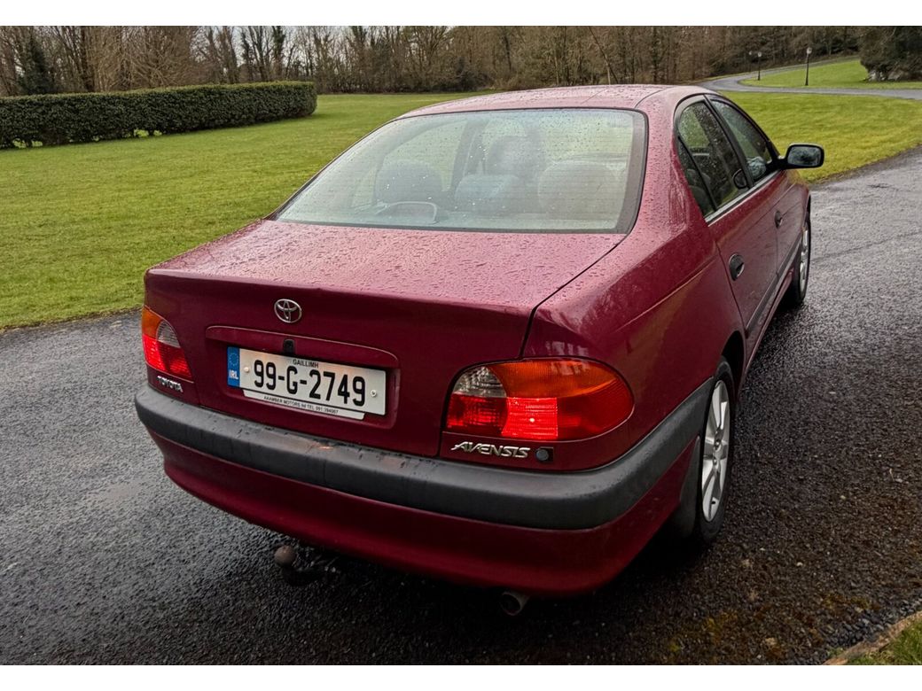 1999 Toyota Avensis