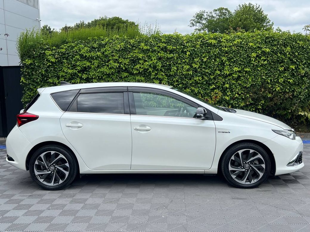 2017 Toyota Auris