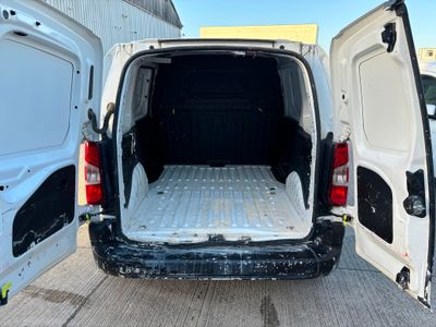 2021 Peugeot Partner