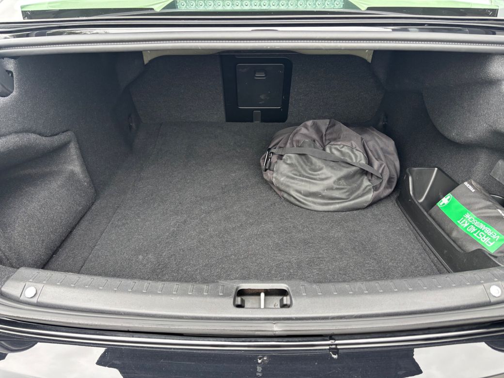 2022 Volvo S90