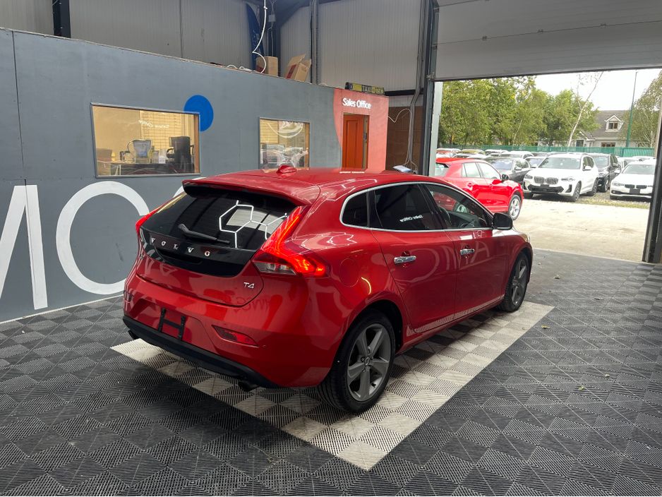 2014 Volvo V40