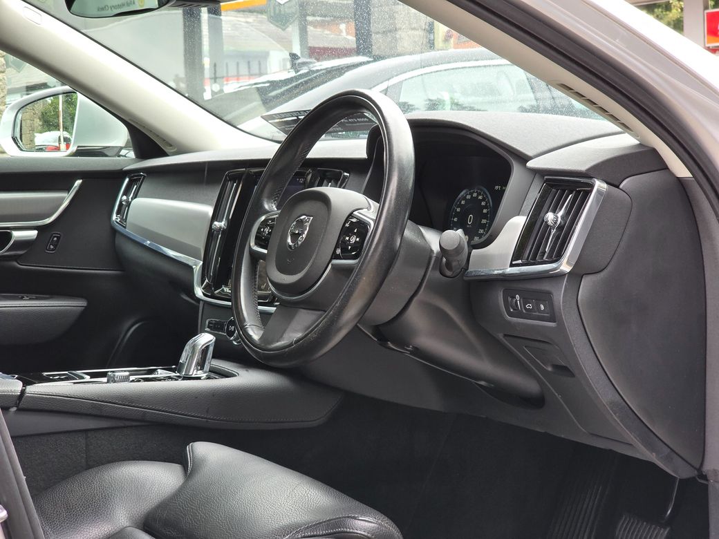 2018 Volvo S90