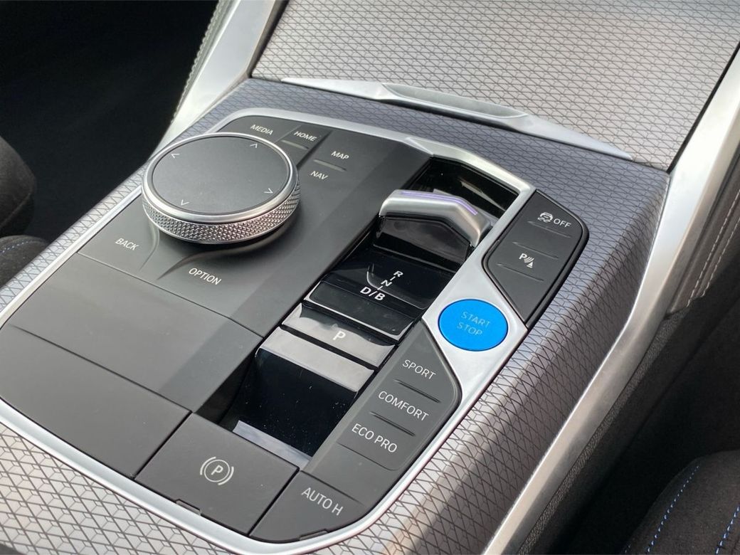 2025 BMW i4