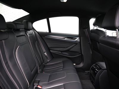 2022 BMW 530