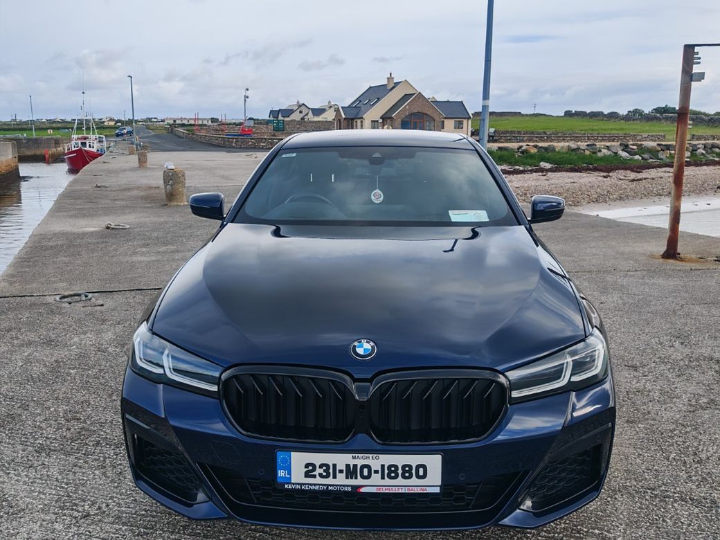 2023 BMW 520