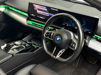 2024 BMW i5