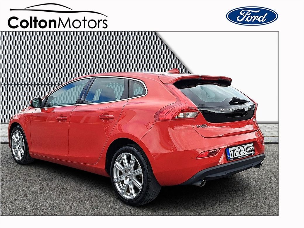 2017 Volvo V40