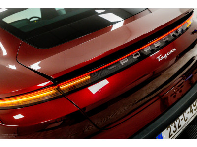 2023 Porsche Taycan