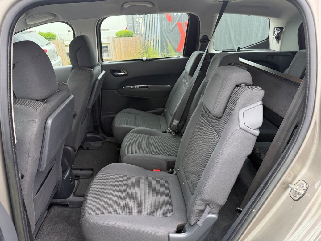 2015 Peugeot 5008