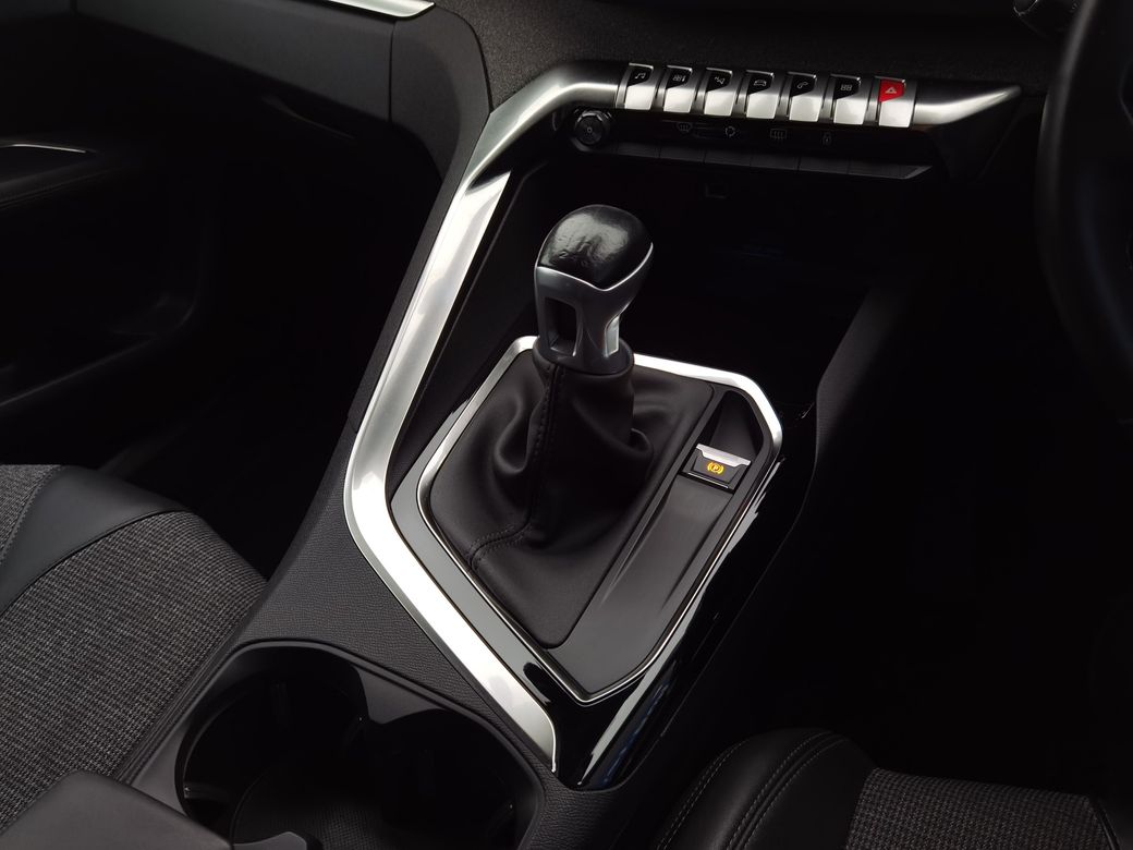 2020 Peugeot 3008