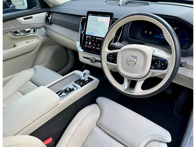2025 Volvo XC90
