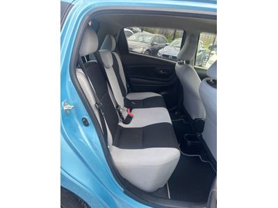 2015 Toyota Vitz