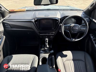 2026 Green Isuzu D-MAX