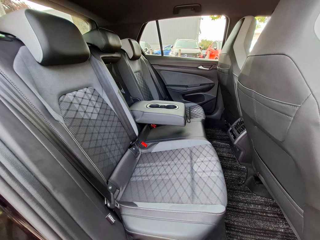 2024 Volkswagen Golf