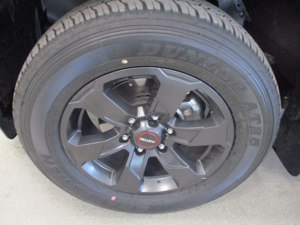 2025 Isuzu D-MAX