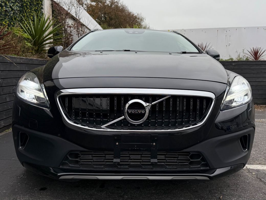 2019 Volvo V40