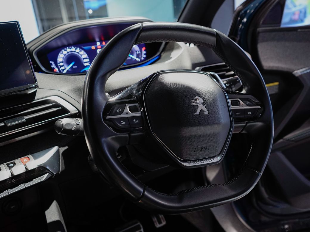 2023 Peugeot 5008
