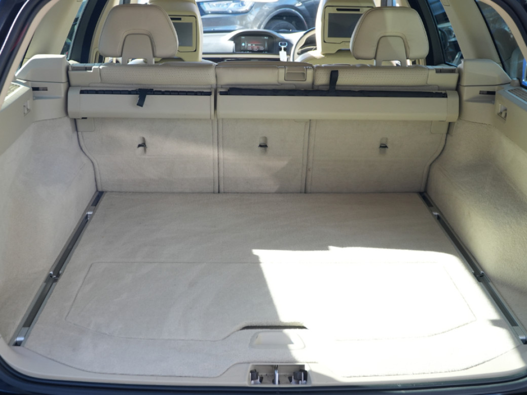 2017 Volvo V70