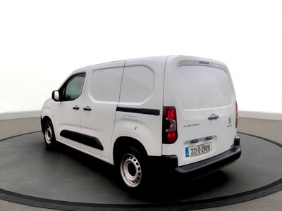 2023 Peugeot Partner