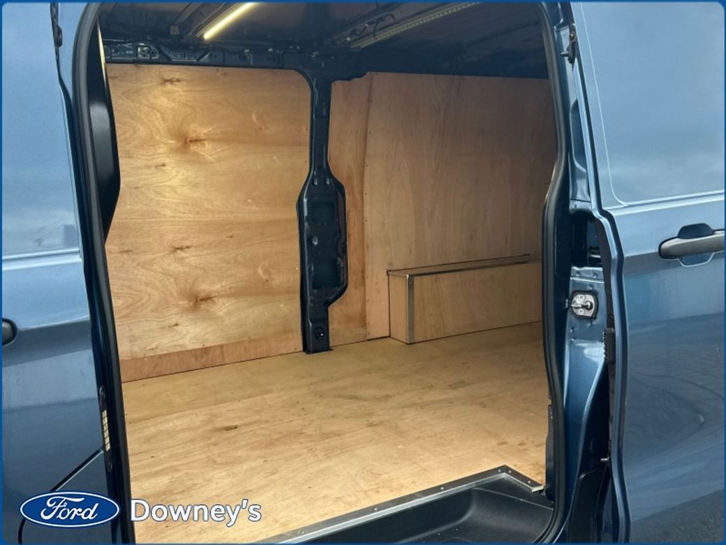2024 Ford Transit Custom