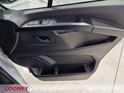 2026 Nissan Primastar