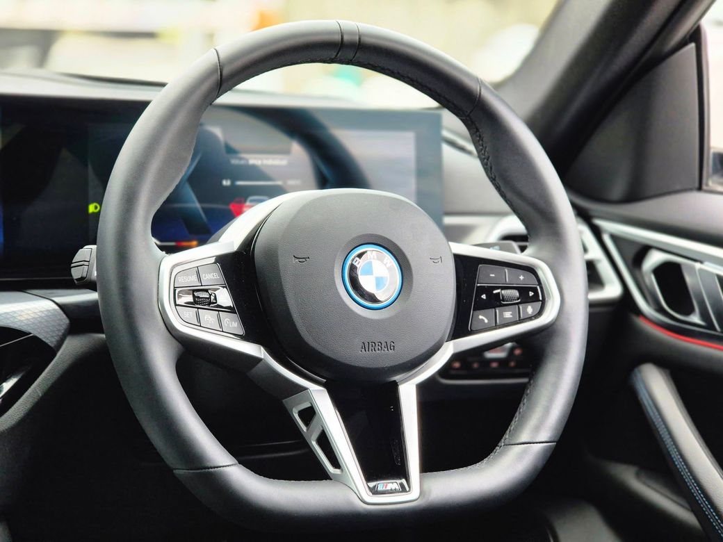 2025 BMW i4