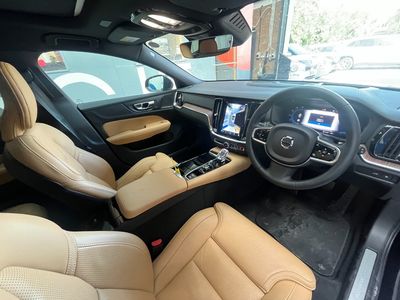 2024 Volvo V60