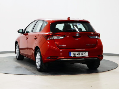 2016 Toyota Auris