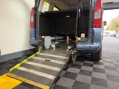 2013 Peugeot Partner