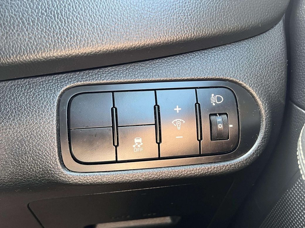 2014 Kia Carens