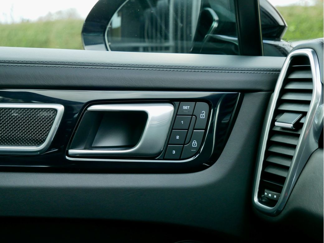 2022 Porsche Cayenne