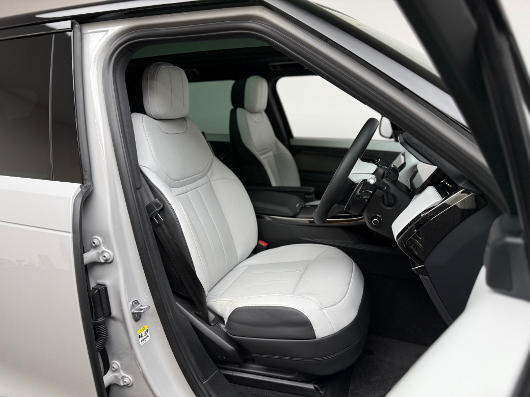 2026 Land Rover Range Rover Sport