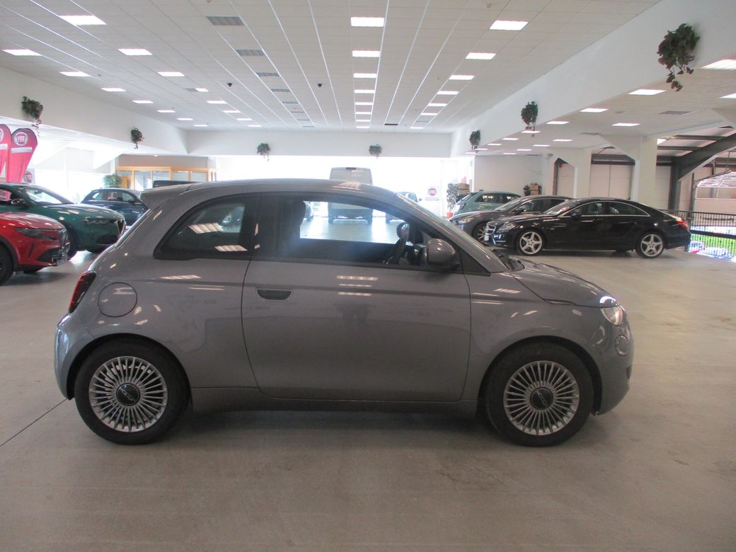 2025 Fiat 500e
