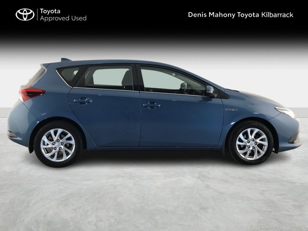 2016 Toyota Auris