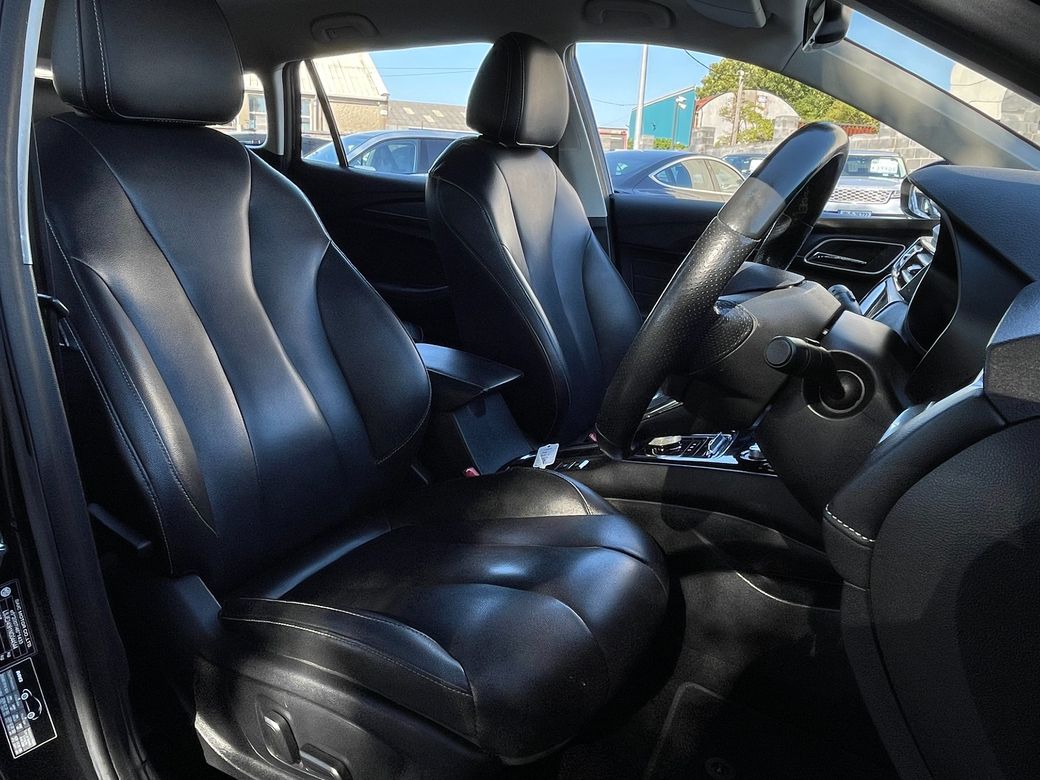 2022 MG 5