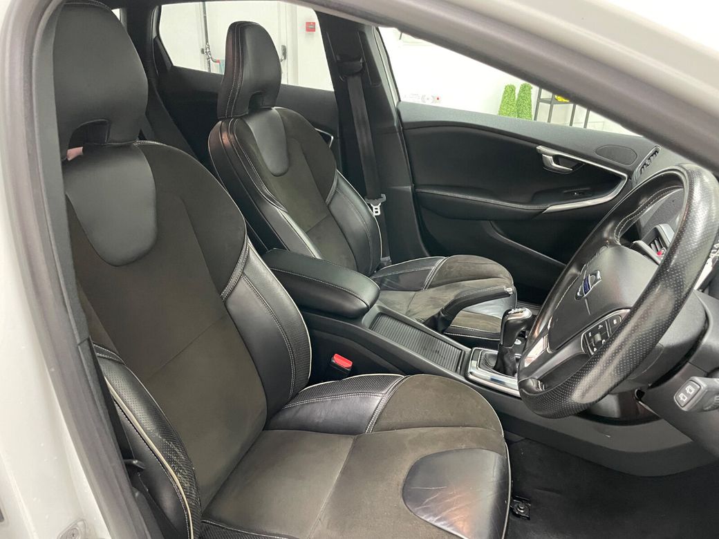 2016 Volvo V40