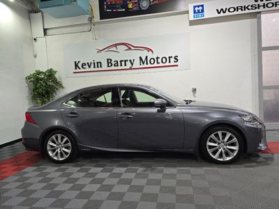 2016 Lexus IS 300h