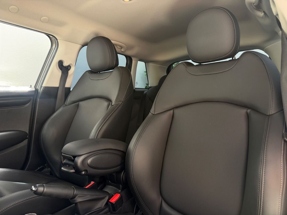 2019 Mini Hatch