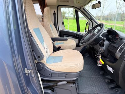 2014 AUTOTRAIL  TRACKER EKS LOW PROFILE R.H.D